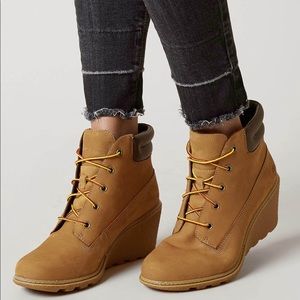 Timberland® Amston Leather Wedge Boot (Wheat, Nubuck)